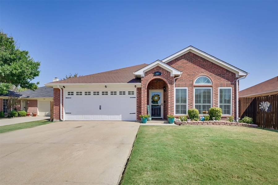 7007 Pickford Court, Arlington, TX 76001