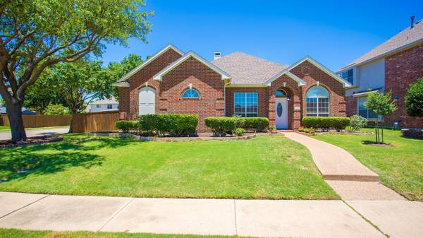 1129 Pleasant Oaks Drive, Lewisville, TX 75067