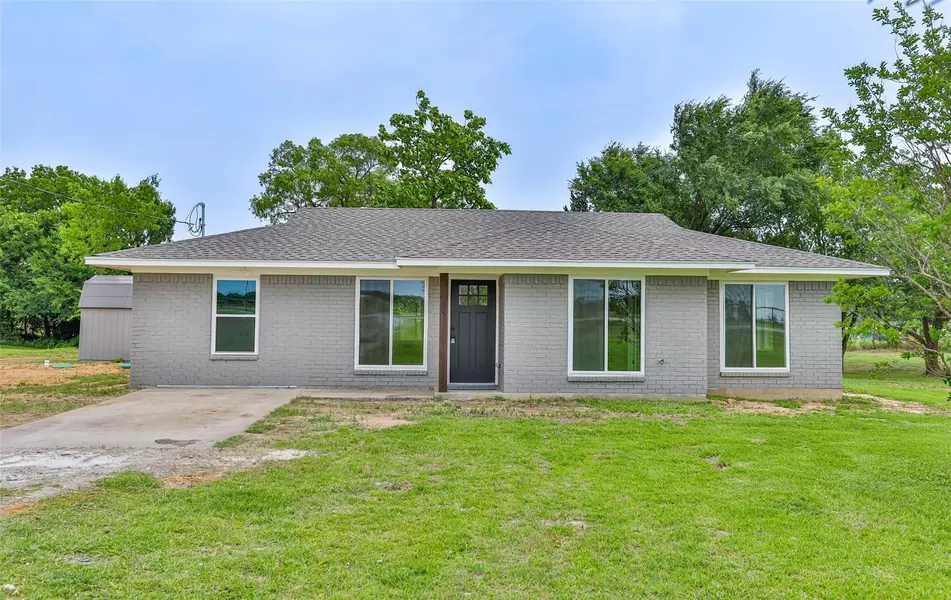 398 County Road 211, Gainesville, TX 76240