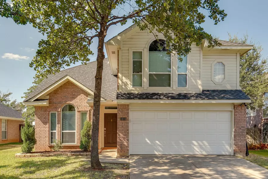 1914 Hunters Ridge Drive, Grapevine, TX 76051