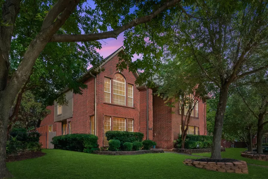 1713 Foxchase Lane, Grapevine, TX 76051