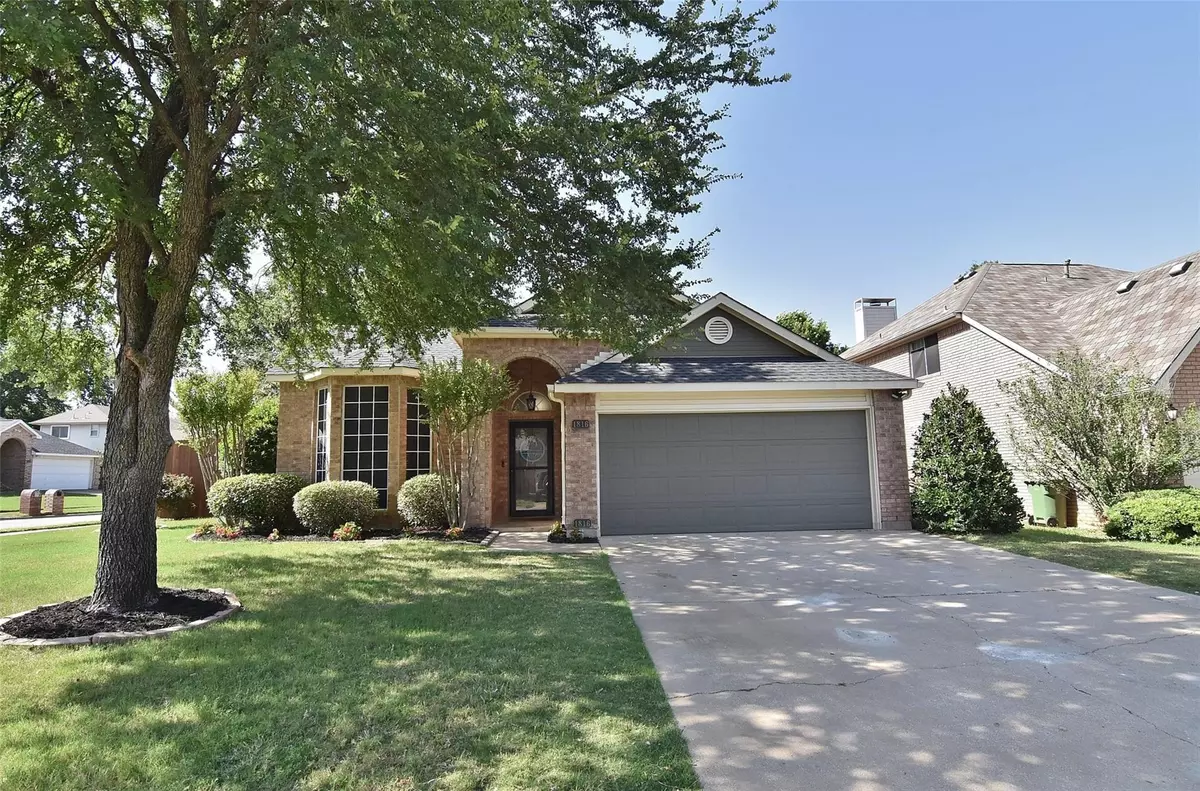 Grapevine, TX 76051,1816 Quail Hollow Drive