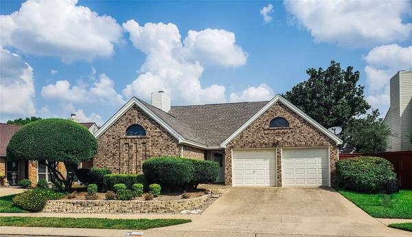 1620 Autumn Chase Square, Bedford, TX 76022