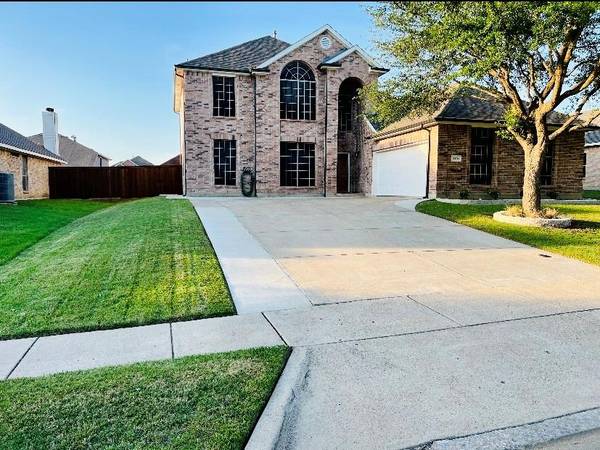 1107 Devonshire Drive, Glenn Heights, TX 75154