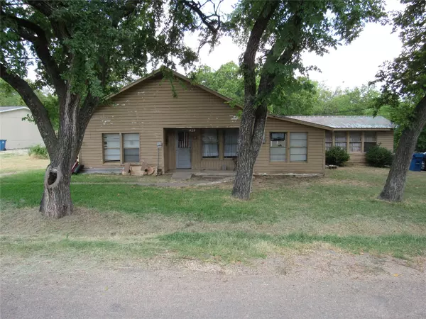 Blooming Grove, TX 76626,424 W 3rd Street