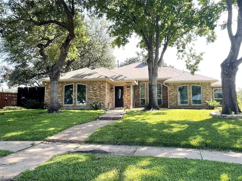 2908 Maple Court, Carrollton, TX 75007