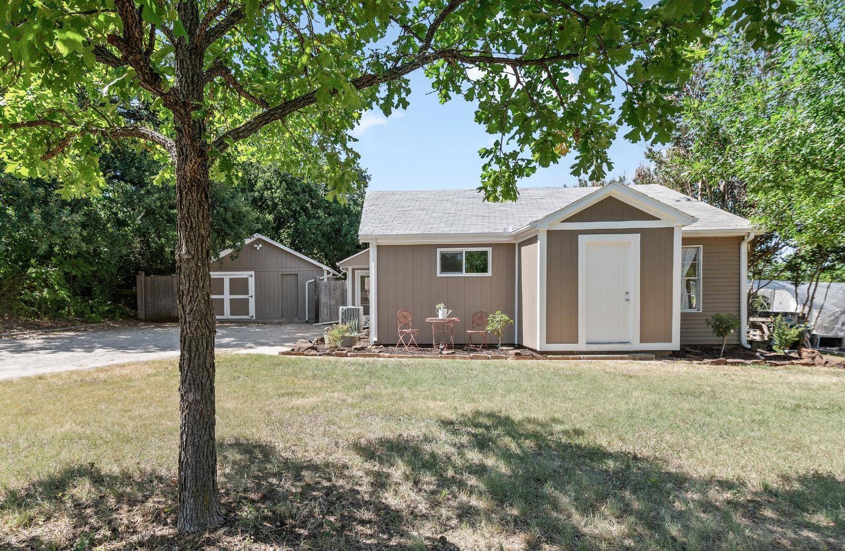 1301 Lindsey Street, Denton, TX 76205