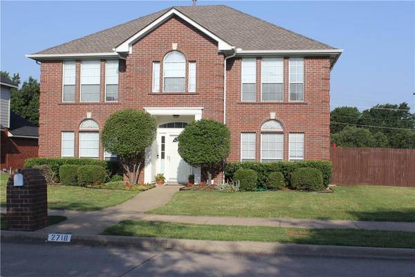 2718 Coventry Lane, Carrollton, TX 75007