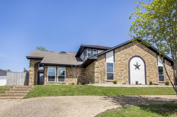 1200 Mackie Drive, Carrollton, TX 75007