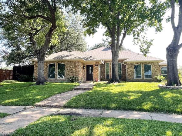 2908 Maple Court, Carrollton, TX 75007