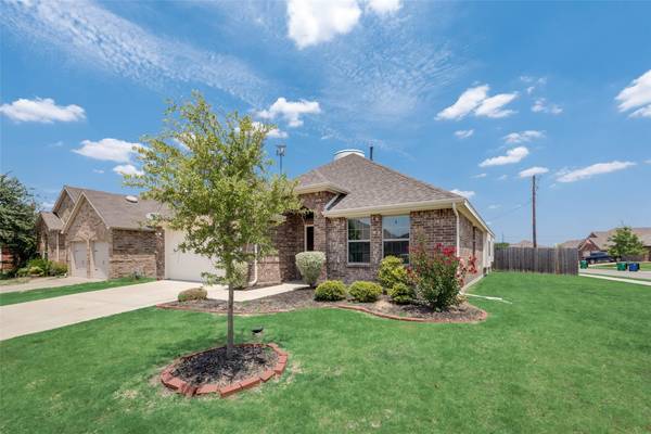 698 Harper Drive, Fate, TX 75087