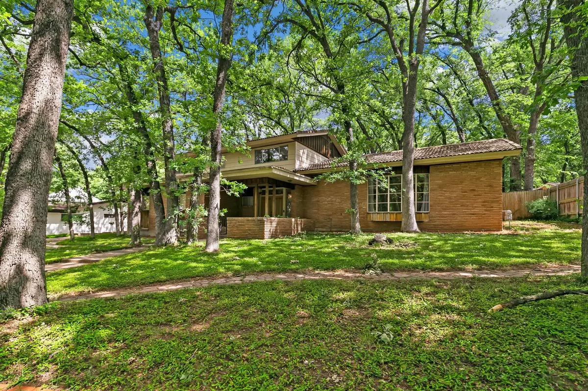 Arlington, TX 76013,4153 Shady Valley Drive