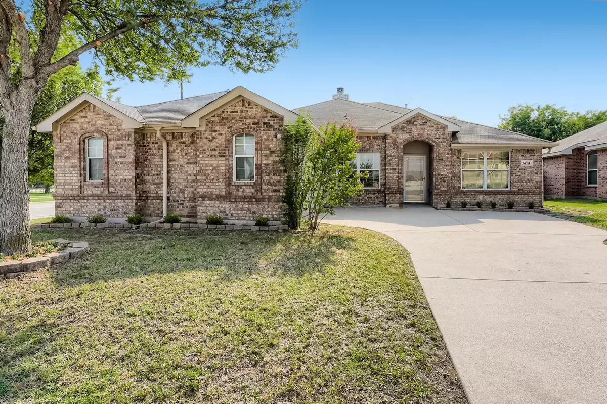 Fort Worth, TX 76131,5701 Lionfish Way