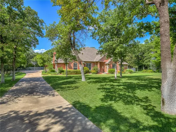 10025 Hidden Hollow Lane, Oklahoma City, OK 73151