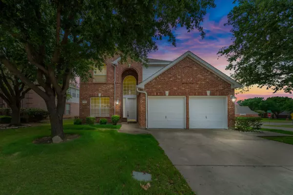 9800 Hickory Hollow Lane, Irving, TX 75063