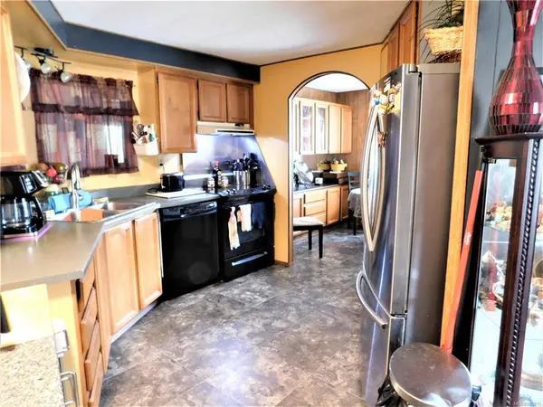 4935 Broughton St #8, Port Alberni, BC V9Y 8G7