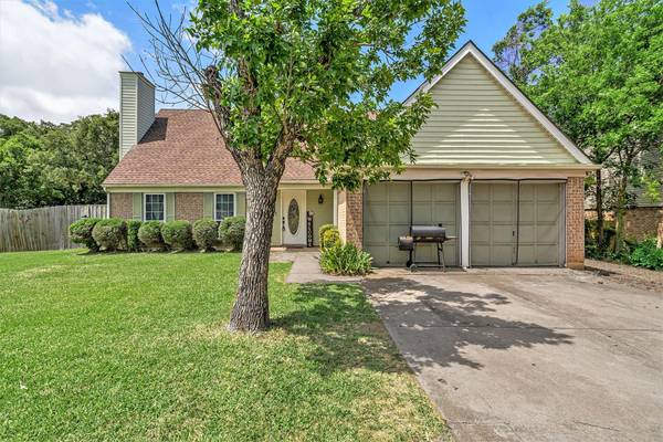 3910 Brookgate Court, Arlington, TX 76016