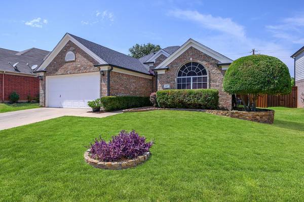 307 Madisson Drive, Euless, TX 76039