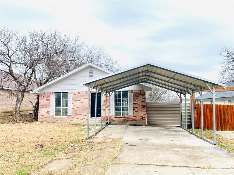 8110 Gibbs Drive, White Settlement, TX 76108