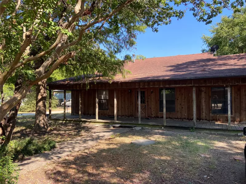 406 E 13th Street, Kemp, TX 75143