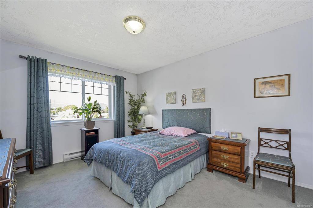 Duncan, BC V9L 2R6,740 Trunk Rd #301