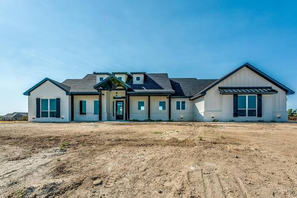 208 Harvard Lane, Springtown, TX 76082