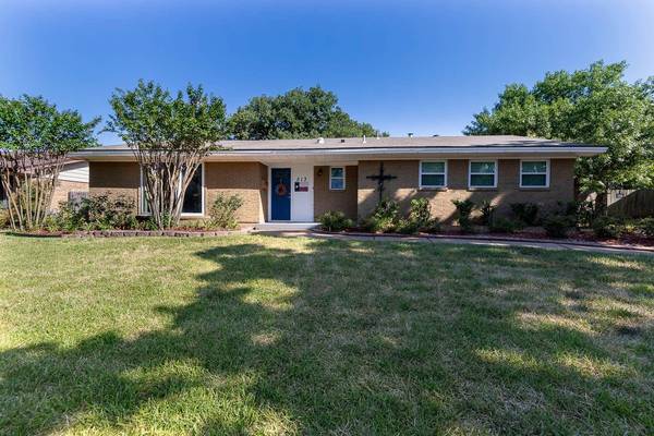 513 E Huitt Lane, Euless, TX 76040