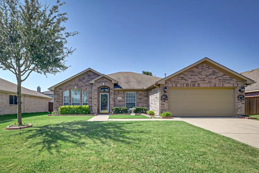 4702 Valleyview Drive, Mansfield, TX 76063