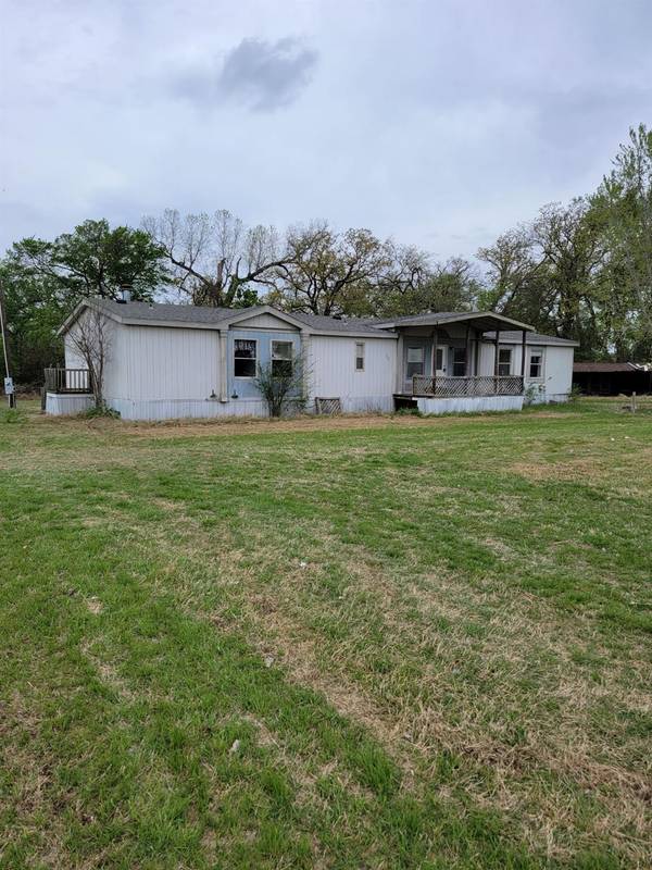 555 County Road 486,  Stephenville,  TX 76401