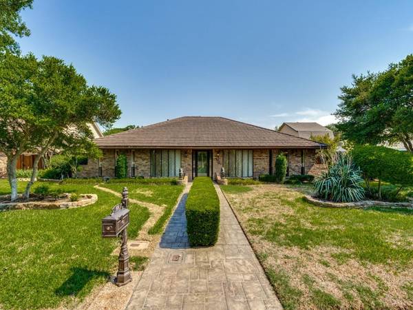 930 Green Ridge Drive, Duncanville, TX 75137