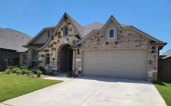 541 Tierra Vista Way, Fort Worth, TX 76131