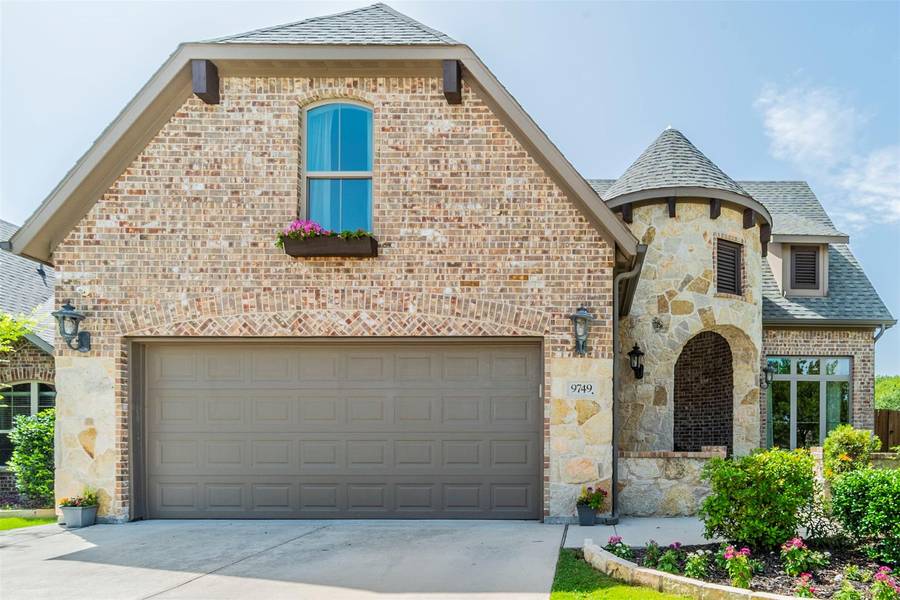 9749 Rio Frio Trail, Fort Worth, TX 76126