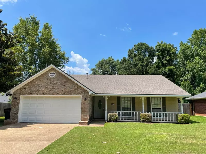 8631 Woodlake Drive, Haughton, LA 71037