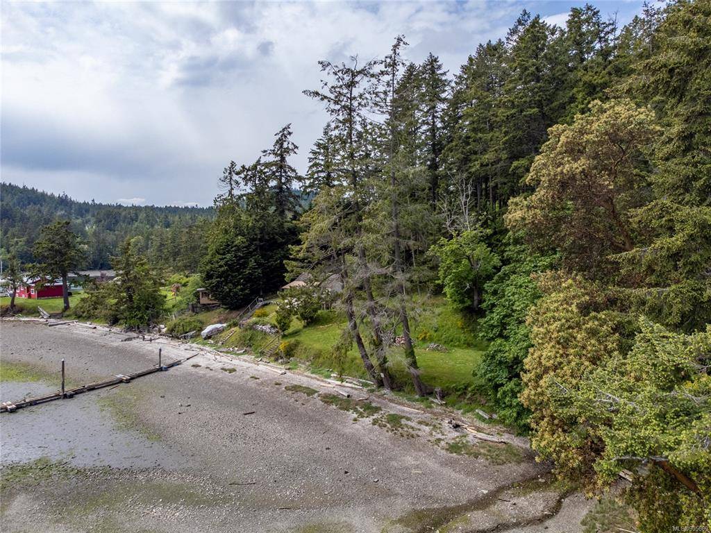 Pender Island, BC V0N 2M1,4608 Razor Point Rd