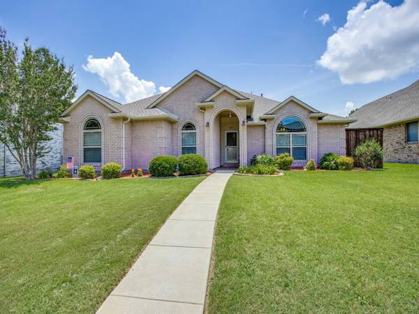 822 Foxwood Lane, Wylie, TX 75098