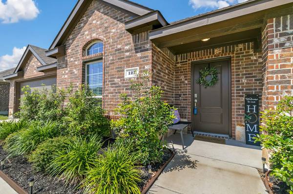 127 Arborside Drive, Waxahachie, TX 75165