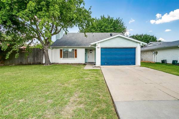 537 Village Drive, Lewisville, TX 75067