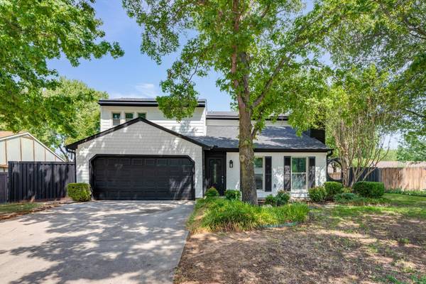 1126 Normandy Drive, Grapevine, TX 76051