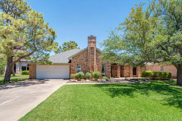 7104 Jeffrey Street, North Richland Hills, TX 76182