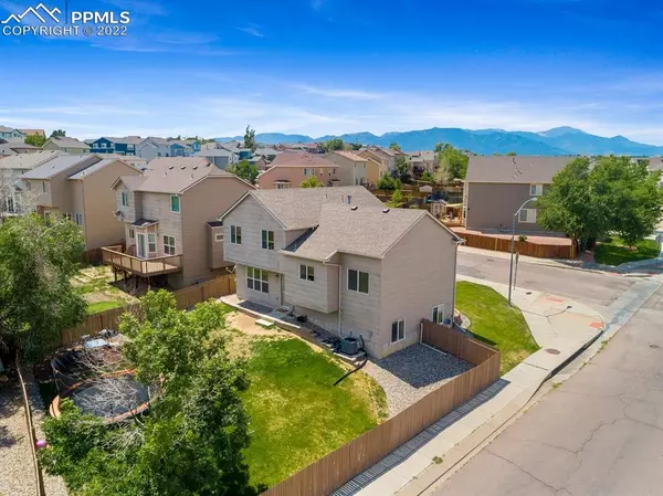 8237 Parkglen DR, Fountain, CO 80817