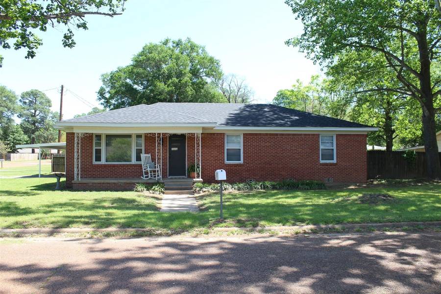 708 Wilcox Street, Winnsboro, TX 75494