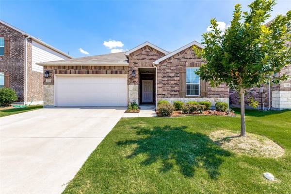 2328 Buelingo Lane, Fort Worth, TX 76131