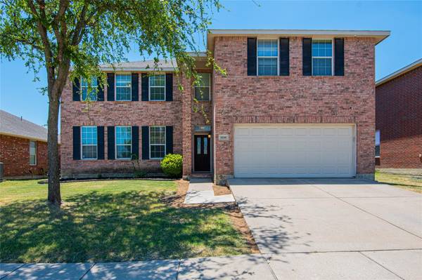 8208 Berrigan Drive, Arlington, TX 76002