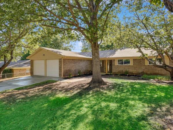 4904 Blaney Avenue, North Richland Hills, TX 76180