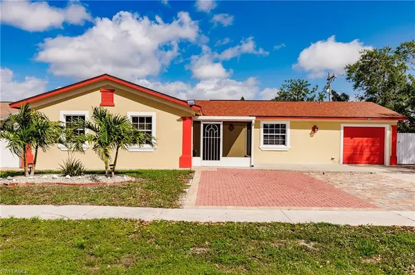 984 Jolly RD, North Fort Myers, FL 33903