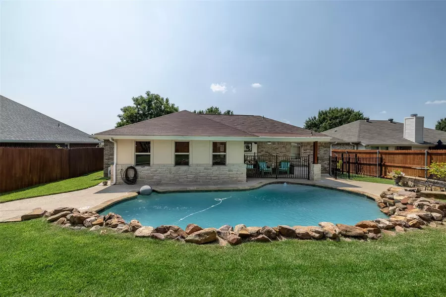 6353 Ripple Springs Drive, Watauga, TX 76148