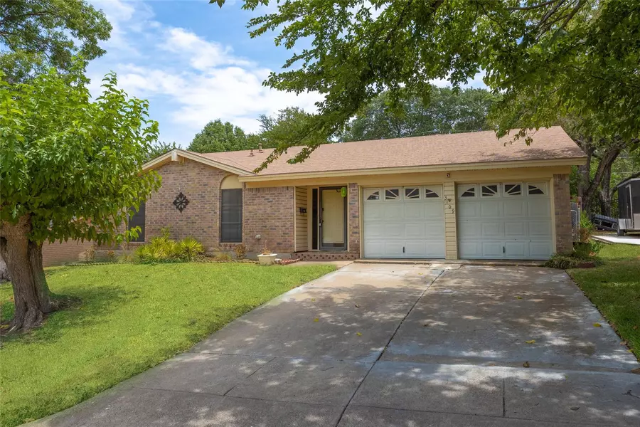 3109 Conejos Drive, Fort Worth, TX 76116