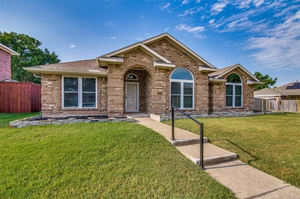 9002 Barton Creek Drive, Rowlett, TX 75089