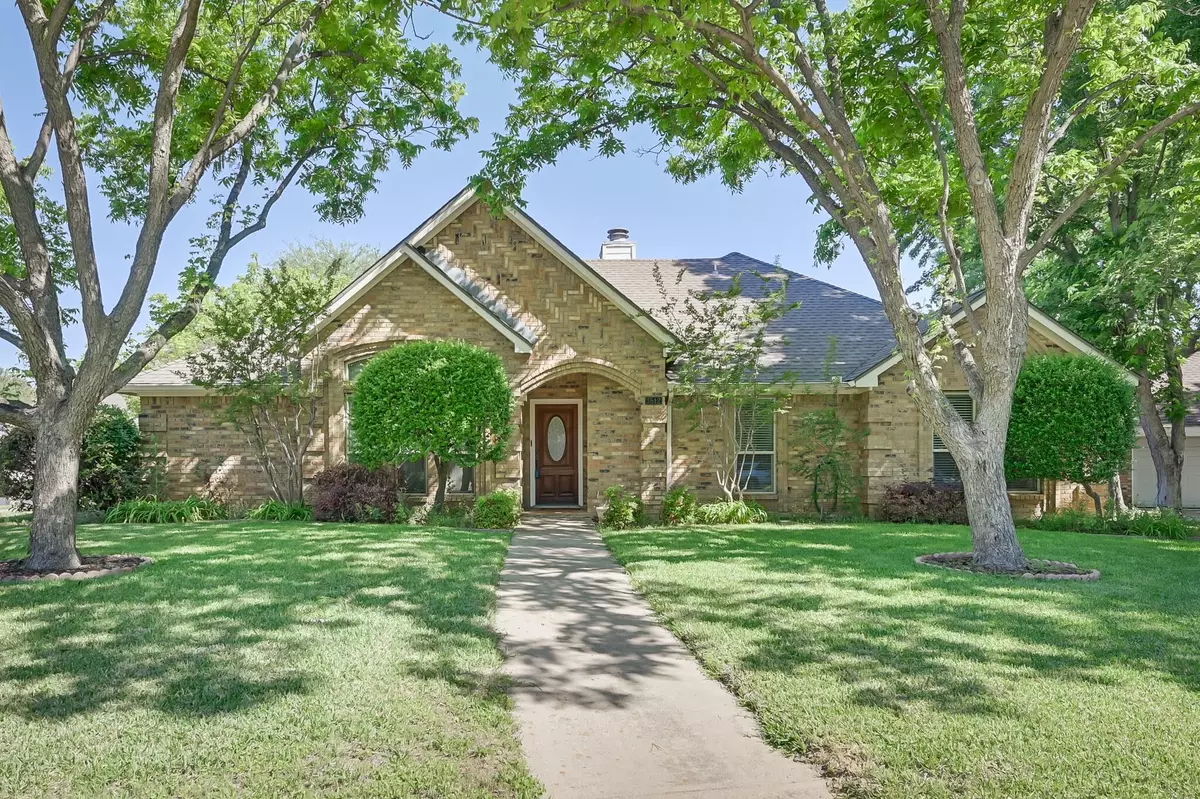 Bedford, TX 76021,3512 Forest Ridge Drive