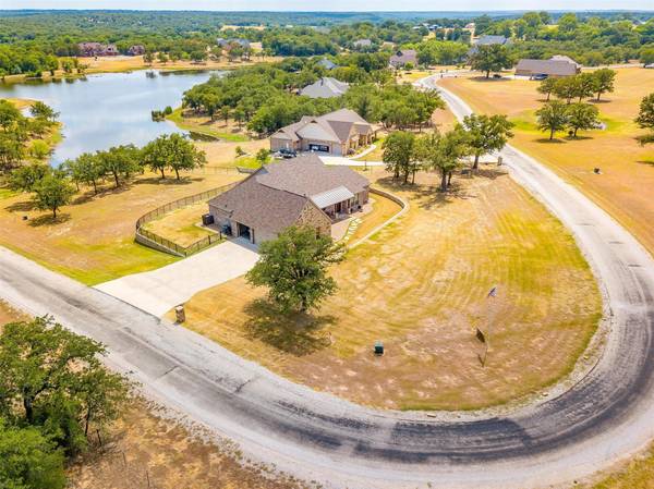 236 E Bluff Lane,  Millsap,  TX 76066